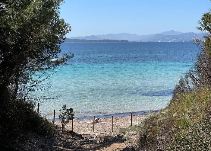 Vue Exceptionnelle Almanarre Appartement