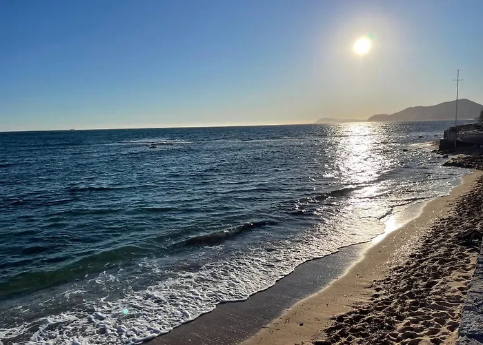 Vue Exceptionnelle Almanarre Lägenhet *